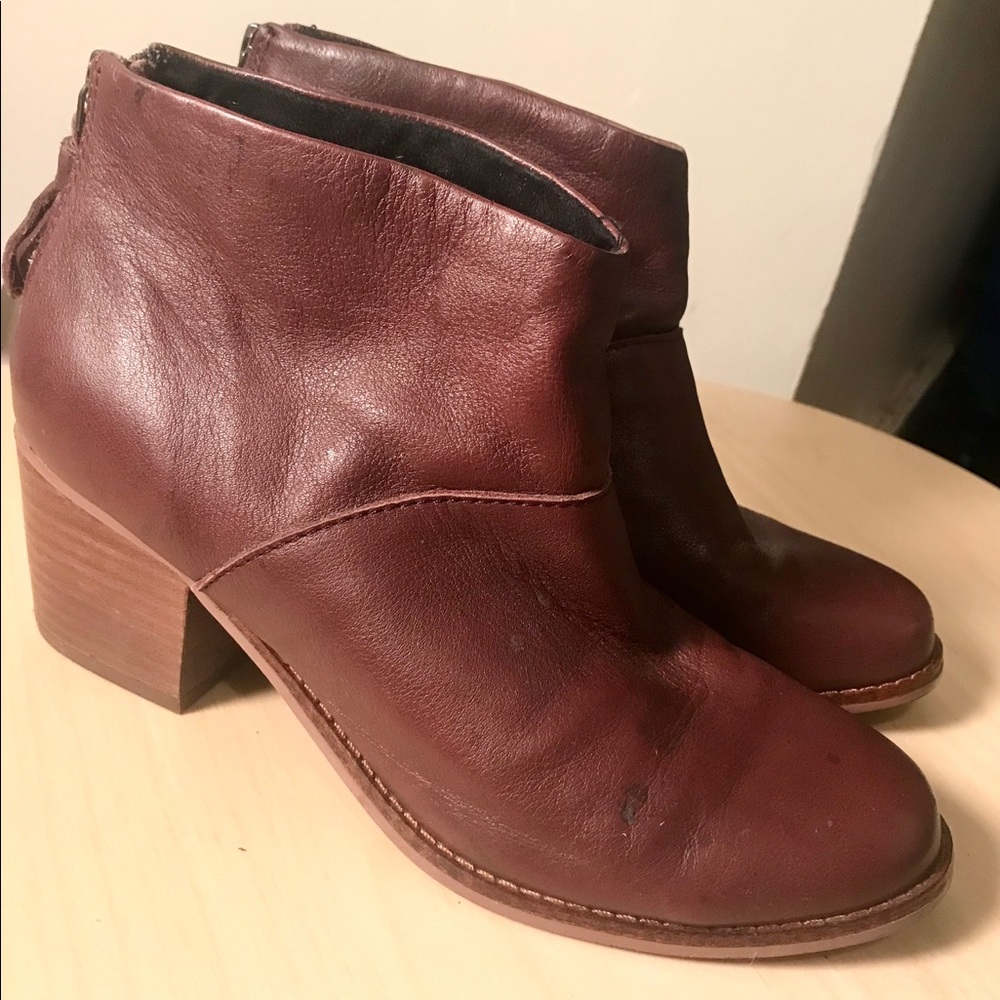 Toms genuine leather booties